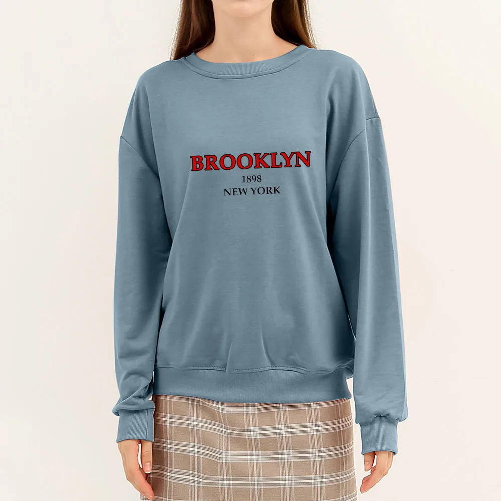 Женский свитшот с длинным рукавом, круглым вырезом и надписью
Женский свитшот с длинным рукавом, круглым вырезом и надписью