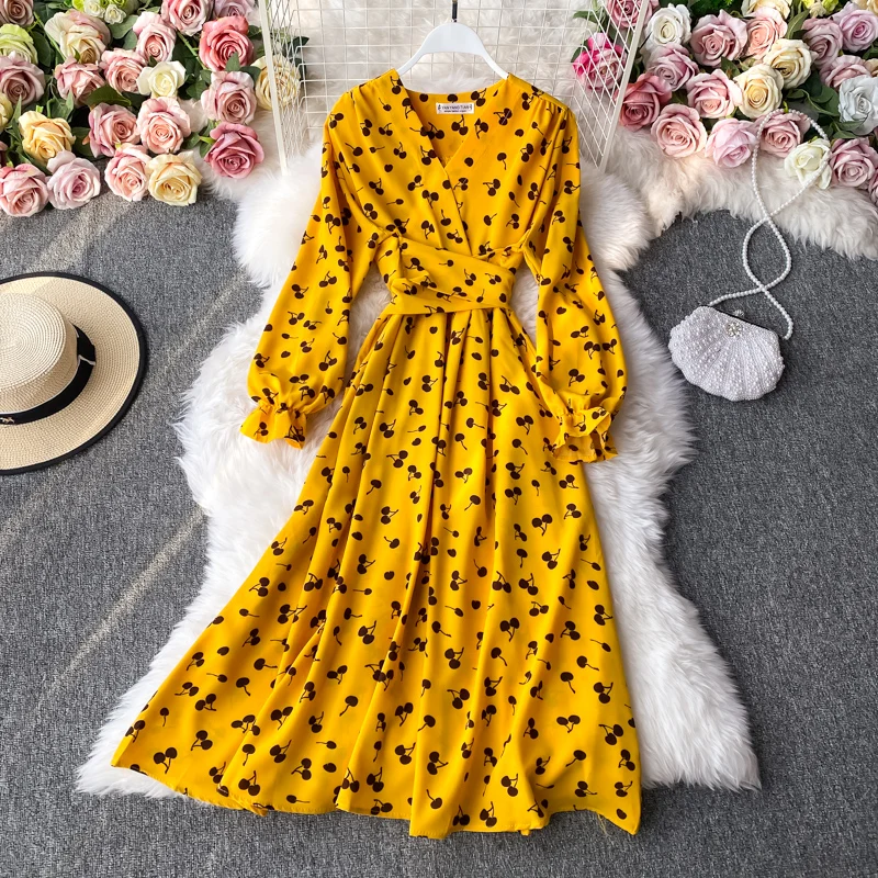 Summer new cherry print Dress V-neck temperament commuting to reduce age woman dress Long sleeve Lace dresses for women 2021
Summer new cherry print Dress V-neck temperament commuting to reduce age woman dress Long sleeve Lace dresses for women 2021