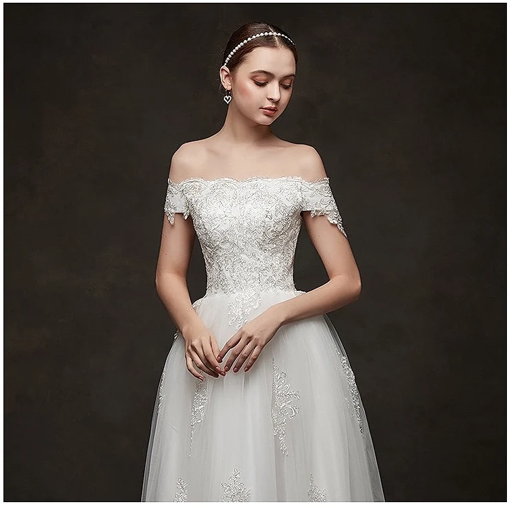 Lvory Boho Wedding Dresses Off the Shoulder Lace Applique Tulle Elegant Princess Beach A Line Boat Neck Bridal Gowns Mariee 2021
Lvory Boho Wedding Dresses Off the Shoulder Lace Applique Tulle Elegant Princess Beach A Line Boat Neck Bridal Gowns Mariee 2021