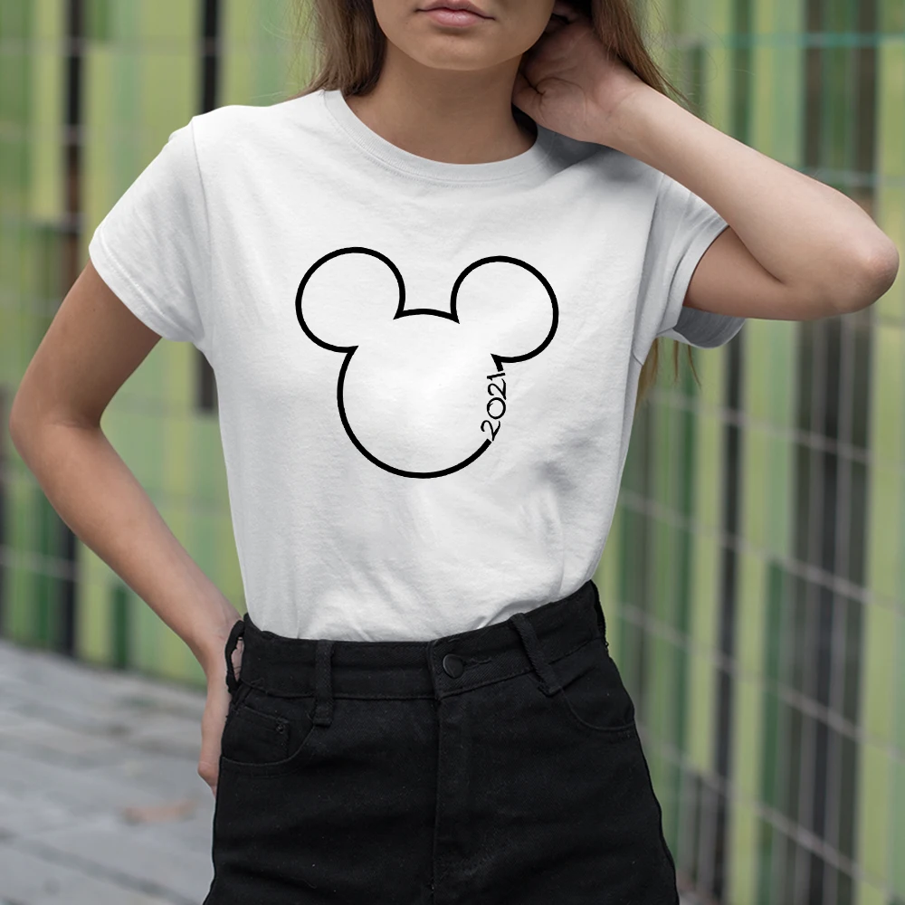 Mickey Mouse 2021 Hand-Painted Tshirt Femme Minimalist Family Look Casual Artsy Fashion Style Disney Spain Ropa Tumblr Mujer
Mickey Mouse 2021 Hand-Painted Tshirt Femme Minimalist Family Look Casual Artsy Fashion Style Disney Spain Ropa Tumblr Mujer