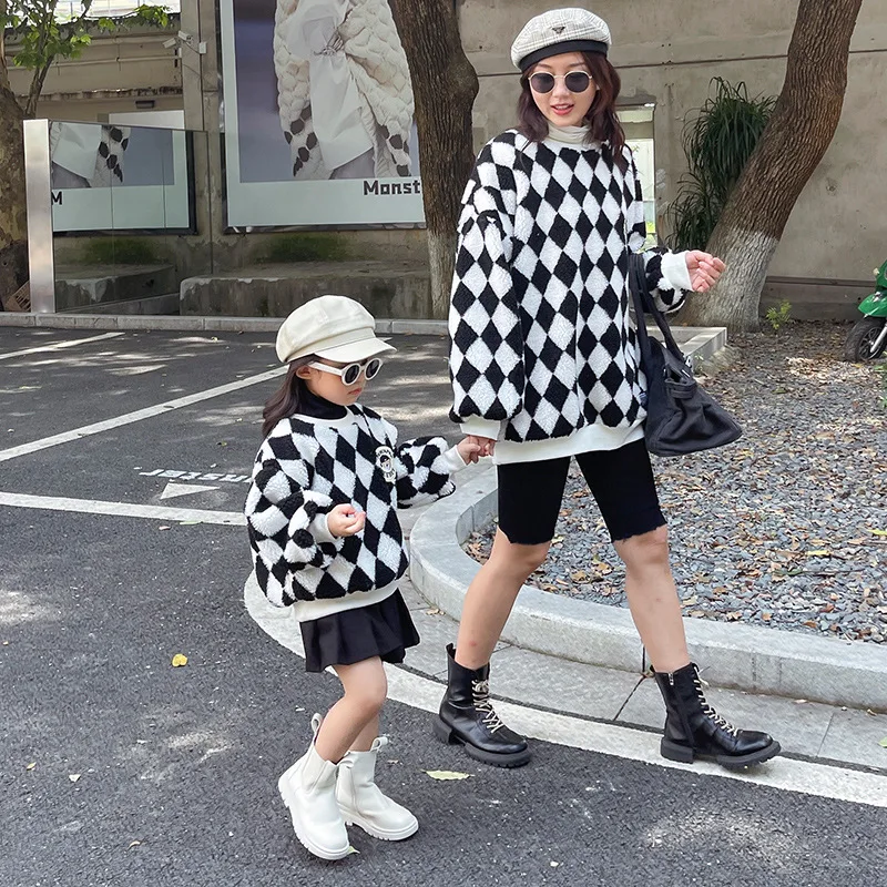Family Outfit Matching Women's Sweater Children's Clothing Mom and Baby Hoodies Women Round Neck Sweaters Oversized Jumper Tops
Family Outfit Matching Women's Sweater Children's Clothing Mom and Baby Hoodies Women Round Neck Sweaters Oversized Jumper Tops