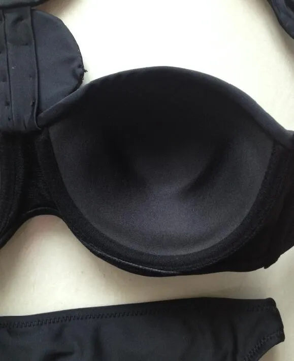 High quality Diamond bikini push up rhinestone crystal bikini halter swimsuit plus size black bathing suit brazilian biquini
High quality Diamond bikini push up rhinestone crystal bikini halter swimsuit plus size black bathing suit brazilian biquini