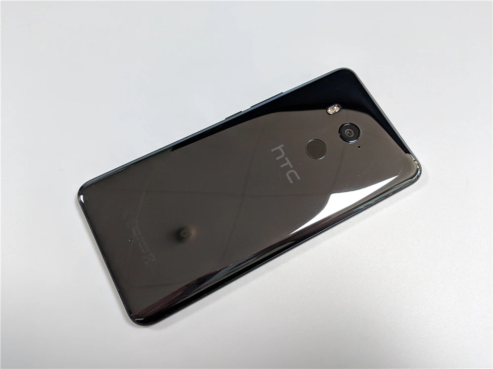 HTC U11 + смартфон с 5 5-дюймовым дисплеем восьмиядерным процессором ОЗУ 6 ГБ ПЗУ 0 12 МП