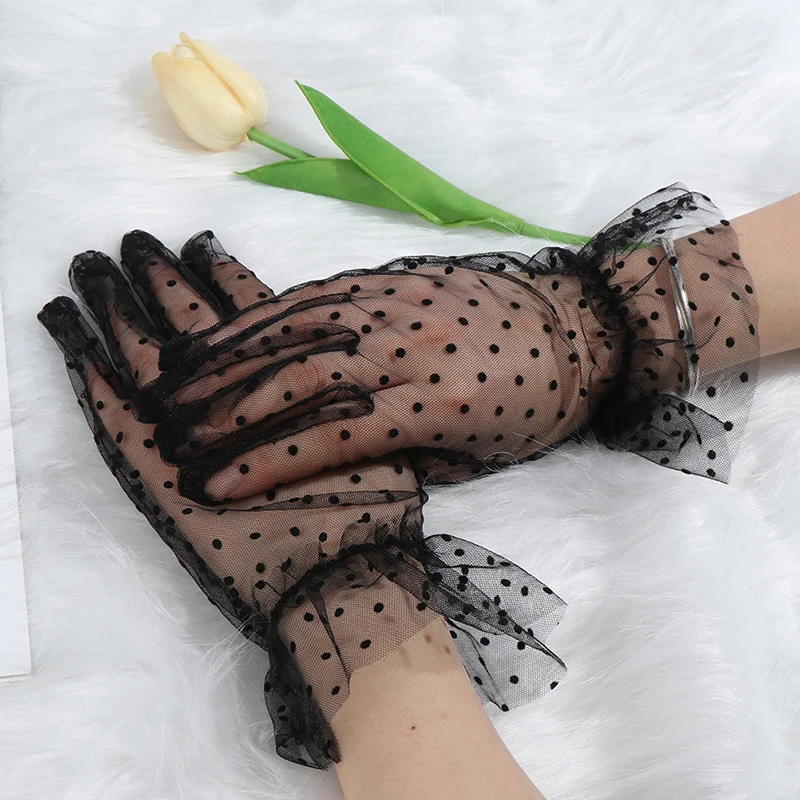 1Pair Autumn Summer Stretchy Lace Spots Lotus Leaf Gloves Women Lace Short Tulle Gloves Flexible Accessories Full Finger
1Pair Autumn Summer Stretchy Lace Spots Lotus Leaf Gloves Women Lace Short Tulle Gloves Flexible Accessories Full Finger