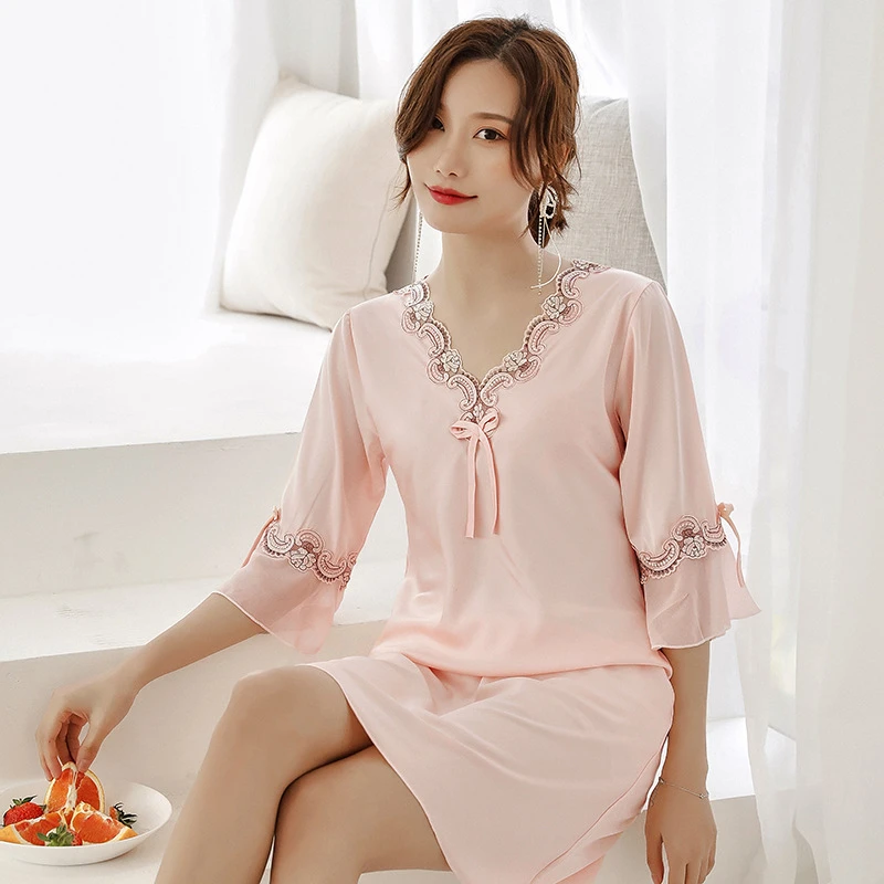 Nightdress female summer thin sexy rayon short-sleeved Nightgown pink lace princess skirt homewear bathrobe пижама 2020
Nightdress female summer thin sexy rayon short-sleeved Nightgown pink lace princess skirt homewear bathrobe пижама 2020