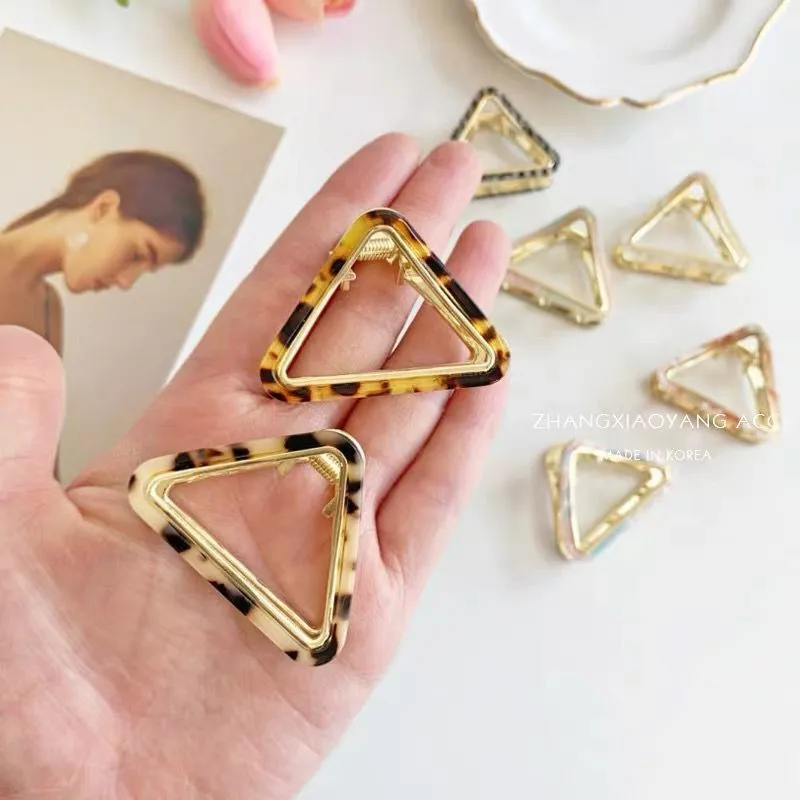 Korean Temperament Triangle Hair Claw Womens Acetate Hair Claw Girl Exquisite Barrettes Hairpins Styling Tool Hair Accessories
Korean Temperament Triangle Hair Claw Womens Acetate Hair Claw Girl Exquisite Barrettes Hairpins Styling Tool Hair Accessories