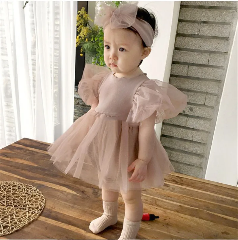 Summer Toddler Baby Mesh Puff Short Sleeve Round Neck Bodysuit Dress and Headwear Two-piece Suit for Birthday Party
Summer Toddler Baby Mesh Puff Short Sleeve Round Neck Bodysuit Dress and Headwear Two-piece Suit for Birthday Party