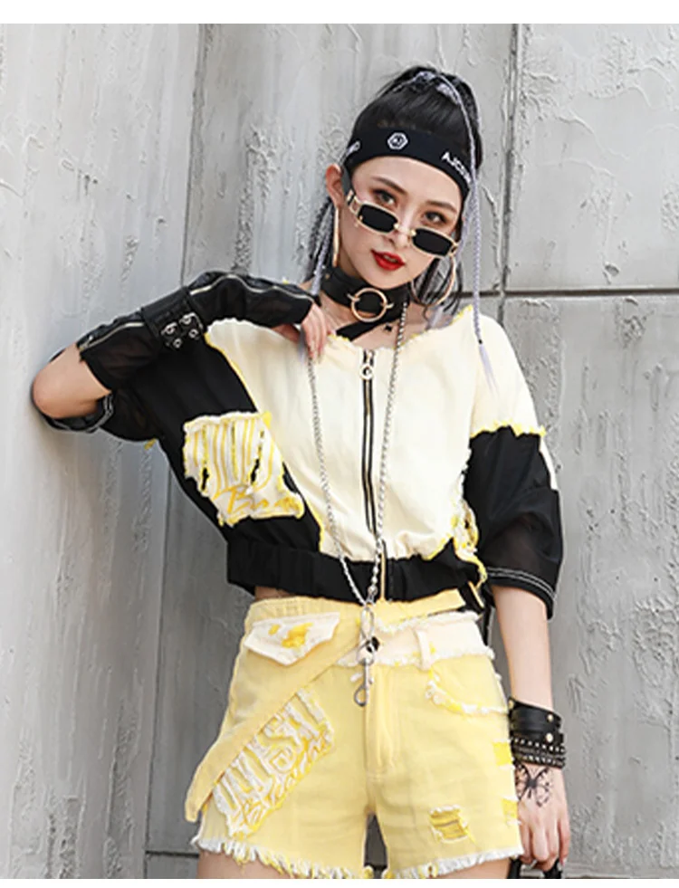 Vefadisa Fashion Mesh Patchwork Women Coat 2021 Summer Batwing Sleeve Top V-Neck Elastic Waist Oversize Female Coat QYF5825
Vefadisa Fashion Mesh Patchwork Women Coat 2021 Summer Batwing Sleeve Top V-Neck Elastic Waist Oversize Female Coat QYF5825