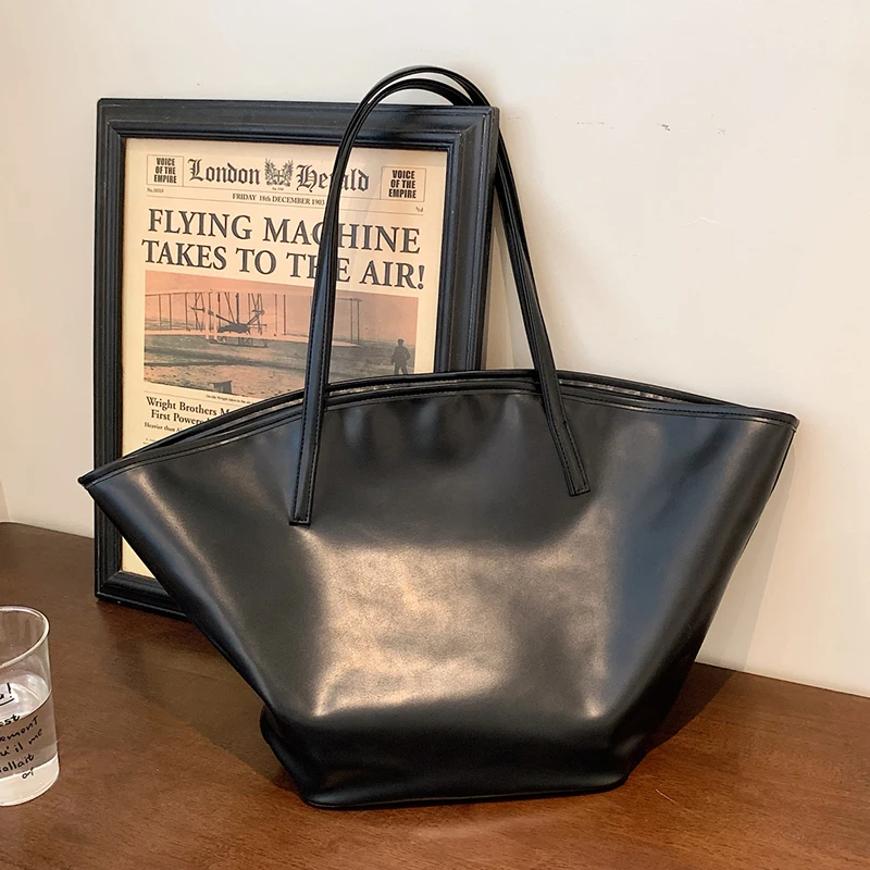 High Capacity PU Leather Tote Bags For Women 2021 Shopper Bag Lady Travel Crossbody Shoulder Purses Female Simple Handbags
High Capacity PU Leather Tote Bags For Women 2021 Shopper Bag Lady Travel Crossbody Shoulder Purses Female Simple Handbags