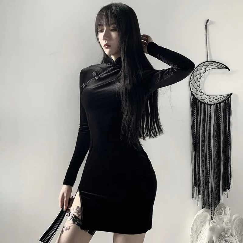Summer Gothic Cheongsam Dress Women Sexy Elegant Bodycon Mini Dress Soild Vintage Velvet Button Club Split Black Dress Female
Summer Gothic Cheongsam Dress Women Sexy Elegant Bodycon Mini Dress Soild Vintage Velvet Button Club Split Black Dress Female