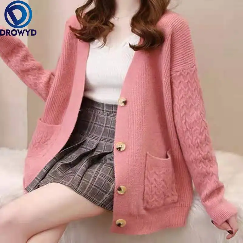 Fashion V-neck Sweater Coat Women's 2021 New Sweater Autumn and Winter Loose Solid Color Single-breasted Outer Jacket Tide Top
Fashion V-neck Sweater Coat Women's 2021 New Sweater Autumn and Winter Loose Solid Color Single-breasted Outer Jacket Tide Top