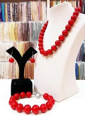 Комплект из колье, браслета и серег, 12 мм
Комплект из колье, браслета и серег, 12 мм