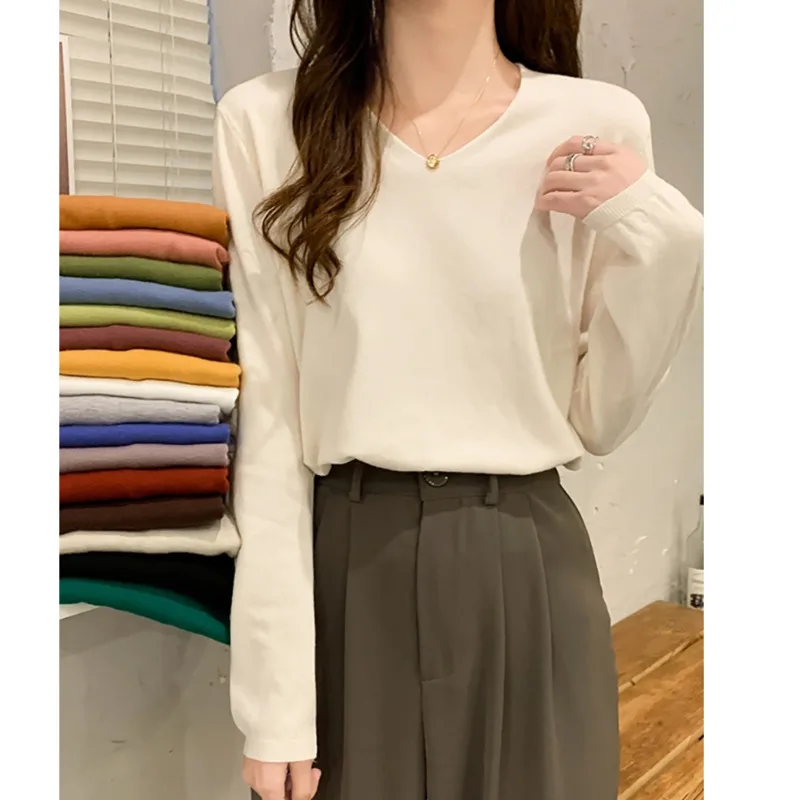 White Bottomed Shirt Women's V-neck Inner Sweater Autumn Winter 2021 New Design Sense Niche Long Sleeve Top
White Bottomed Shirt Women's V-neck Inner Sweater Autumn Winter 2021 New Design Sense Niche Long Sleeve Top