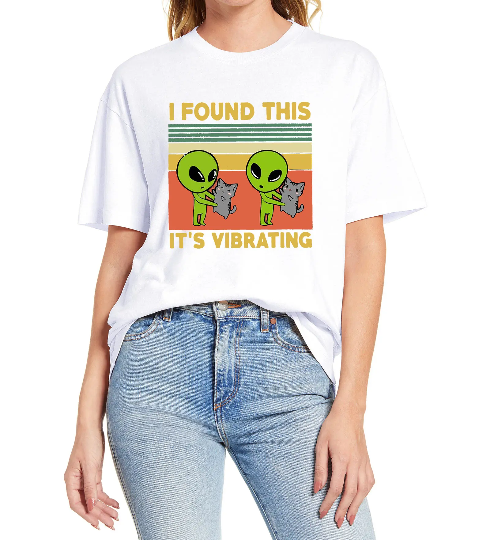 I Found This It's Vibrating Cute Alien Holding Cat Vintage Women's Summer Cotton T-Shirt Funny Unisex T-Shirt Eu Oversize Tee
I Found This It's Vibrating Cute Alien Holding Cat Vintage Women's Summer Cotton T-Shirt Funny Unisex T-Shirt Eu Oversize Tee