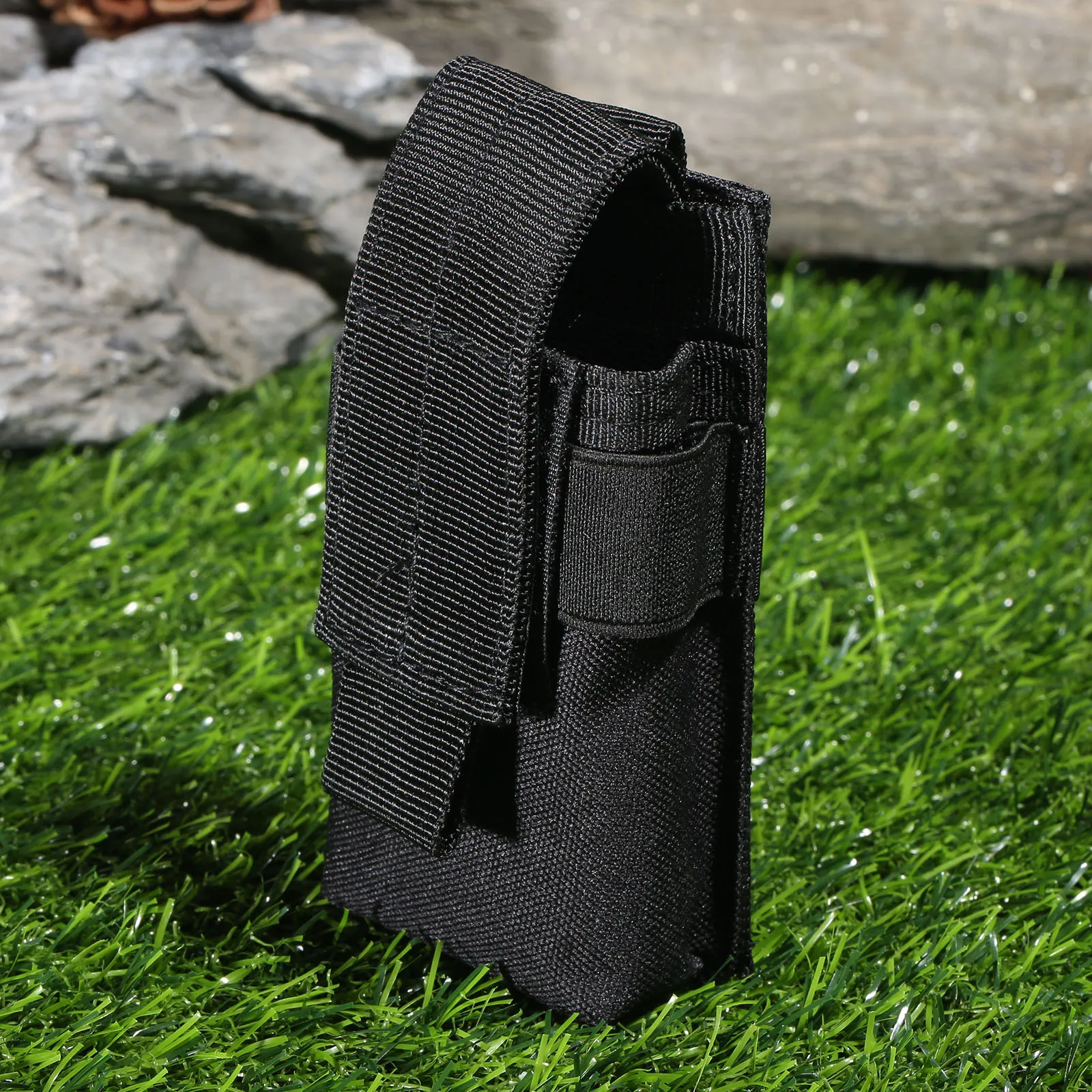 gohantee MOLLE Clip Tactical M5 Flashlight Bag Tactical Pouch Single Magazine Pouch Hunting Cartridge Clip Pistol Gun Holsters 
gohantee MOLLE Clip Tactical M5 Flashlight Bag Tactical Pouch Single Magazine Pouch Hunting Cartridge Clip Pistol Gun Holsters