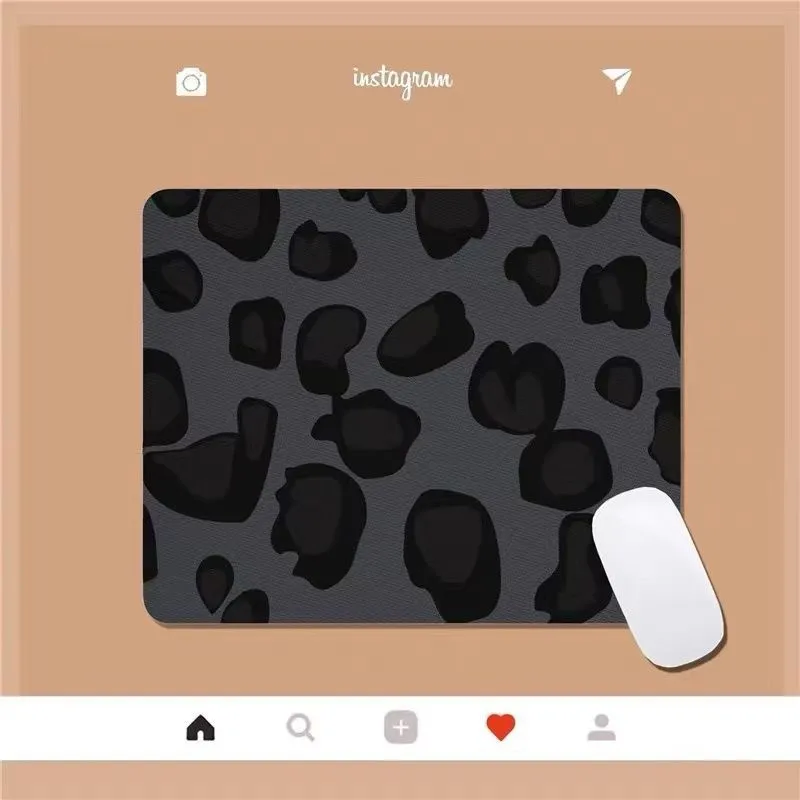 Mouse pad female ins wind leopard print mouse pad cute girl fashion cartoon art creative computer desk mat
Mouse pad female ins wind leopard print mouse pad cute girl fashion cartoon art creative computer desk mat
