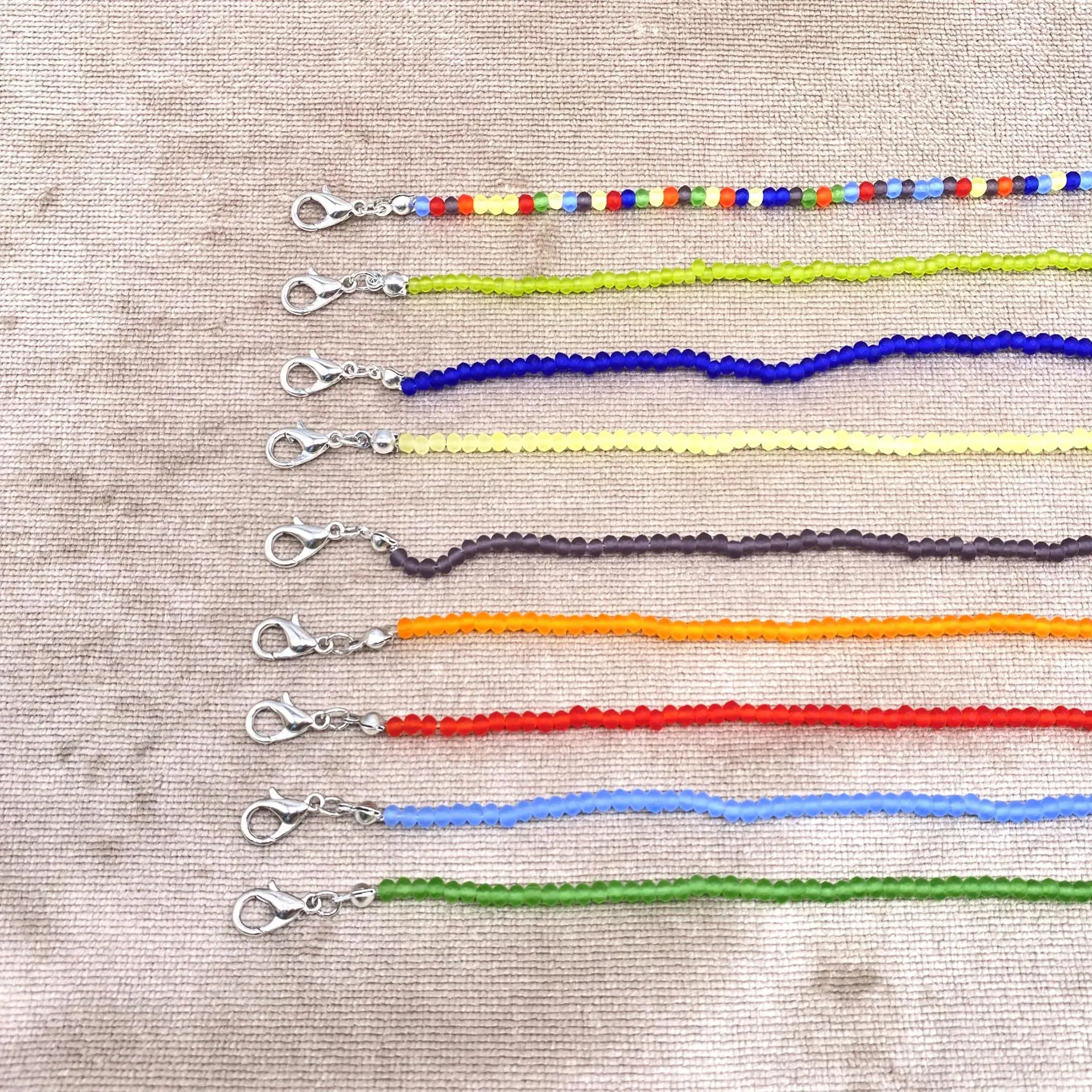 Crystal beaded anti-lost hanging neck mask chain holder lanyard cadena para gafas glasses chains
Crystal beaded anti-lost hanging neck mask chain holder lanyard cadena para gafas glasses chains