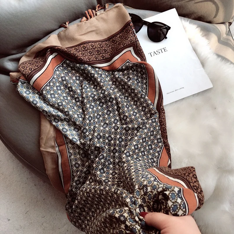 2020 Design Print Women Scarf Winter Cotton Soft Shawl Wraps Foulard Bandana Hijab Pashmina Female Large Warm Scarves
2020 Design Print Women Scarf Winter Cotton Soft Shawl Wraps Foulard Bandana Hijab Pashmina Female Large Warm Scarves