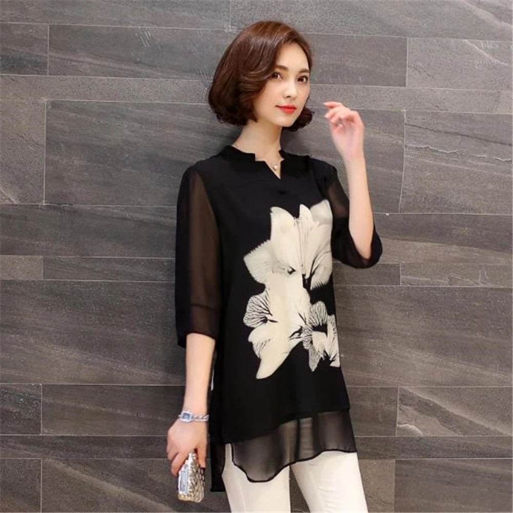 Woman Summer Plus Size Solid V-neck Three Quarter Flare Sleeve Long Loose Chiffon Blouse Female Spring Hedging Print Shirts
Woman Summer Plus Size Solid V-neck Three Quarter Flare Sleeve Long Loose Chiffon Blouse Female Spring Hedging Print Shirts