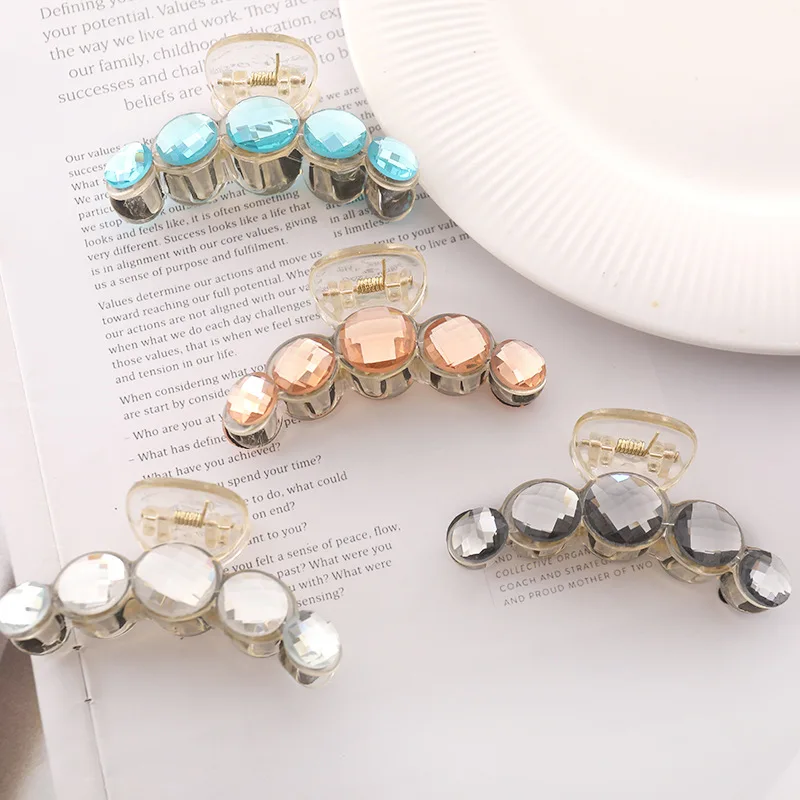 2021 New Design Versatile Cute Fashion Sweet Simple And Elegant Multicolor Various Style Women Hair Accessories 
2021 New Design Versatile Cute Fashion Sweet Simple And Elegant Multicolor Various Style Women Hair Accessories