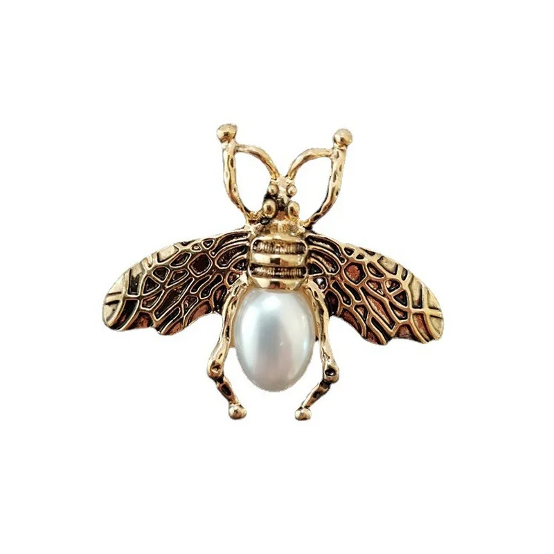 Retro Pearl Bee Brooch Pins and Brooches for Women Simple Insect Corsage Brooch Fashion Jewelry Hijab Accessories
Retro Pearl Bee Brooch Pins and Brooches for Women Simple Insect Corsage Brooch Fashion Jewelry Hijab Accessories