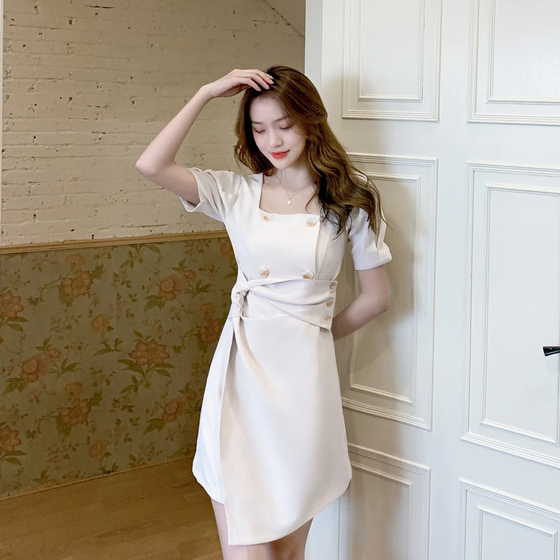 COIGARSAM French Style Solid Women dress New Summer Vintage Short Sleeve Square Collar Dresses Black Meters Apricot 5822
COIGARSAM French Style Solid Women dress New Summer Vintage Short Sleeve Square Collar Dresses Black Meters Apricot 5822