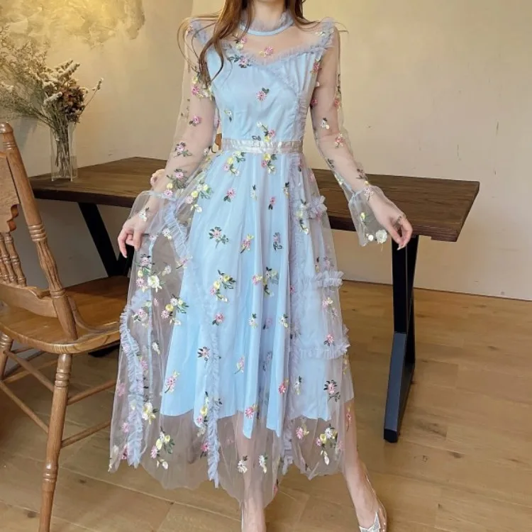 Runway Desinger Women Fairy Party Long Dress Elegant Autumn Sweet Floral Embroidery Mesh Ruffles Slim Maxi Dress Vestidos
Runway Desinger Women Fairy Party Long Dress Elegant Autumn Sweet Floral Embroidery Mesh Ruffles Slim Maxi Dress Vestidos