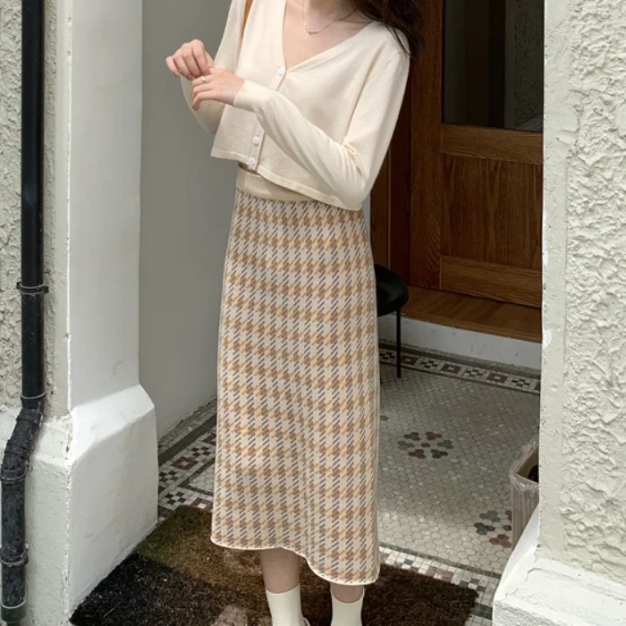 Свитер женский осенний трикотажный, теплый, однотонный
Свитер женский осенний трикотажный, теплый, однотонный