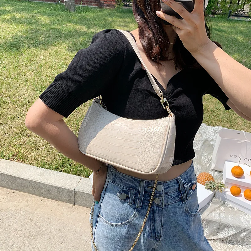 Women's Retro Totes Bags Trendy Vintage Baguette 2020 New Fashion All-match One-Shoulder Baguette Bag Net Red Messenger Bag
Women's Retro Totes Bags Trendy Vintage Baguette 2020 New Fashion All-match One-Shoulder Baguette Bag Net Red Messenger Bag