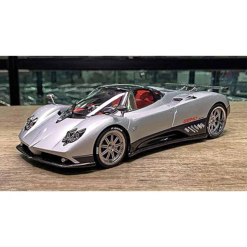 Практически Настоящая модель автомобиля Zonta ZONDA F 1:18 полноприводная модель литая роскошная модель автомобиля из сплава
Практически Настоящая модель автомобиля Zonta ZONDA F 1:18 полноприводная модель литая роскошная модель автомобиля из сплава