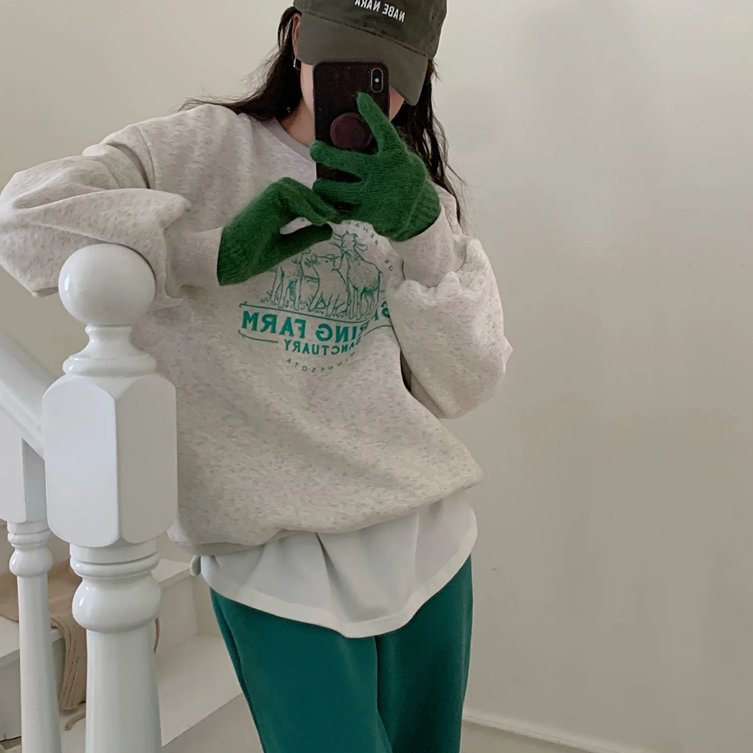 Корейские женские толстовки с капюшоном, простые свободные повседневные и милые с принтом в виде овечьих букв, плюшевый свитер с длинным ру...
Корейские женские толстовки с капюшоном, простые свободные повседневные и милые с принтом в виде овечьих букв, плюшевый свитер с длинным ру...