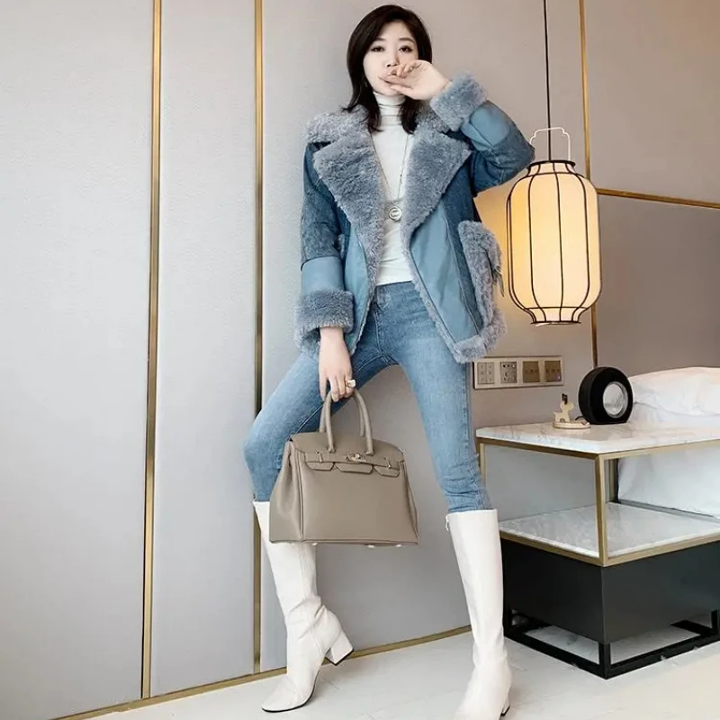 Cotday V Neck Denim Thick Faux Lamb Fur Women High Street Winter Warm Patchwork Plush Jackets Female Medium Long Parka Coat
Cotday V Neck Denim Thick Faux Lamb Fur Women High Street Winter Warm Patchwork Plush Jackets Female Medium Long Parka Coat