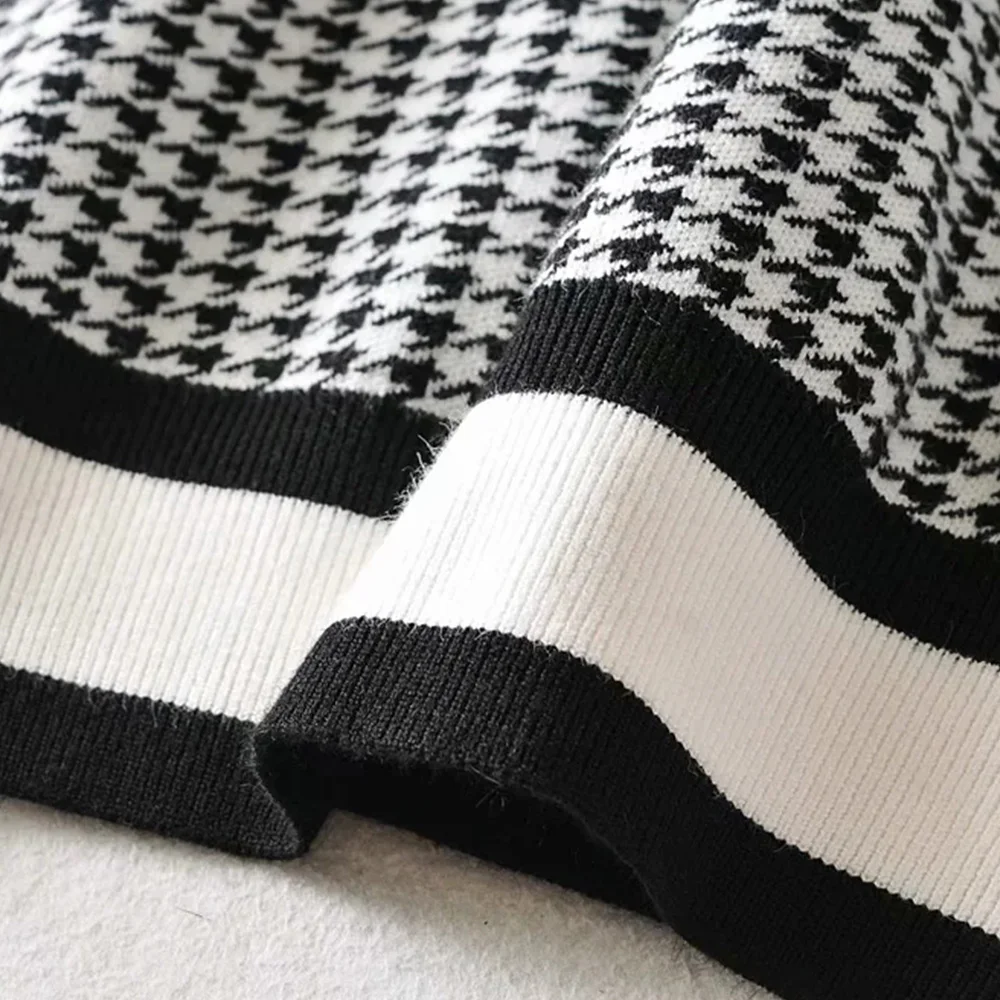 Womens Knitting Vest Sweater Oversized Loose Casual Sweaters Sleeveless V-neck Houndstooth Knitting Top 2020 Thick Fall Winter
Womens Knitting Vest Sweater Oversized Loose Casual Sweaters Sleeveless V-neck Houndstooth Knitting Top 2020 Thick Fall Winter