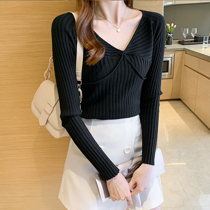 Spring and Autumn Fashion Clavicle V-neck Bottoming Knitted Sweater Women Chic Temperament Inner Jacket Pullover Sweater Women
Spring and Autumn Fashion Clavicle V-neck Bottoming Knitted Sweater Women Chic Temperament Inner Jacket Pullover Sweater Women