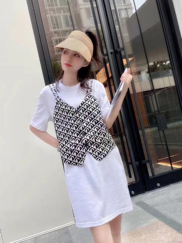 114007 Summer Fashion Classic Brand Luxury Design Casual Versatile Round Ne Short Sleeve Fake Two Piece T-shirt Dr Women M2
114007 Summer Fashion Classic Brand Luxury Design Casual Versatile Round Ne Short Sleeve Fake Two Piece T-shirt Dr Women M2