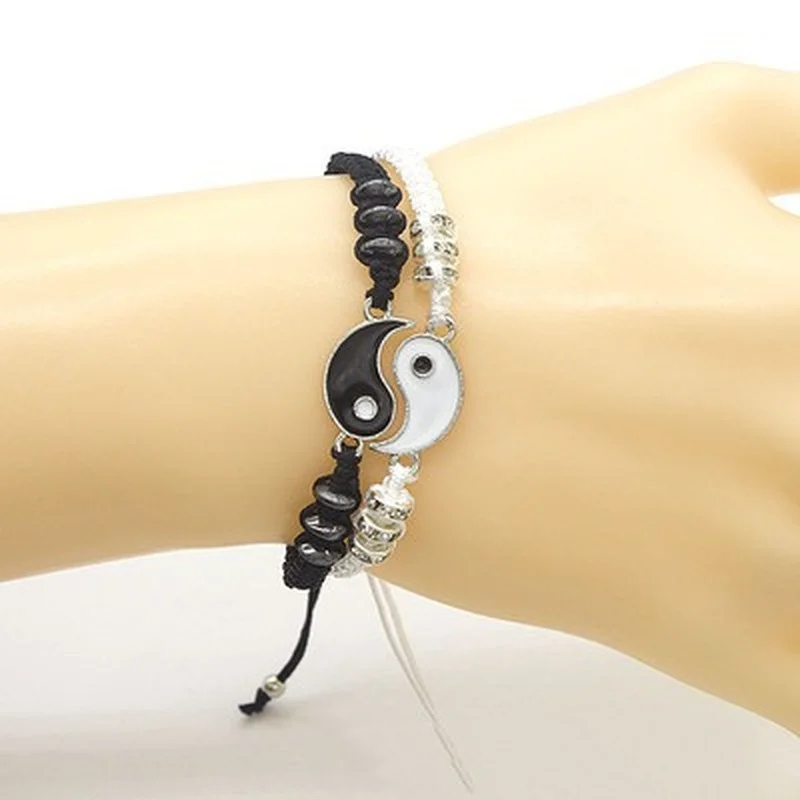 1PC Couple Bracelets Hematite Leather Cord Braid Chain Bracelet Chinese Tai Chi Alloy Pendant Woven Lover Bracelet Gift 
1PC Couple Bracelets Hematite Leather Cord Braid Chain Bracelet Chinese Tai Chi Alloy Pendant Woven Lover Bracelet Gift