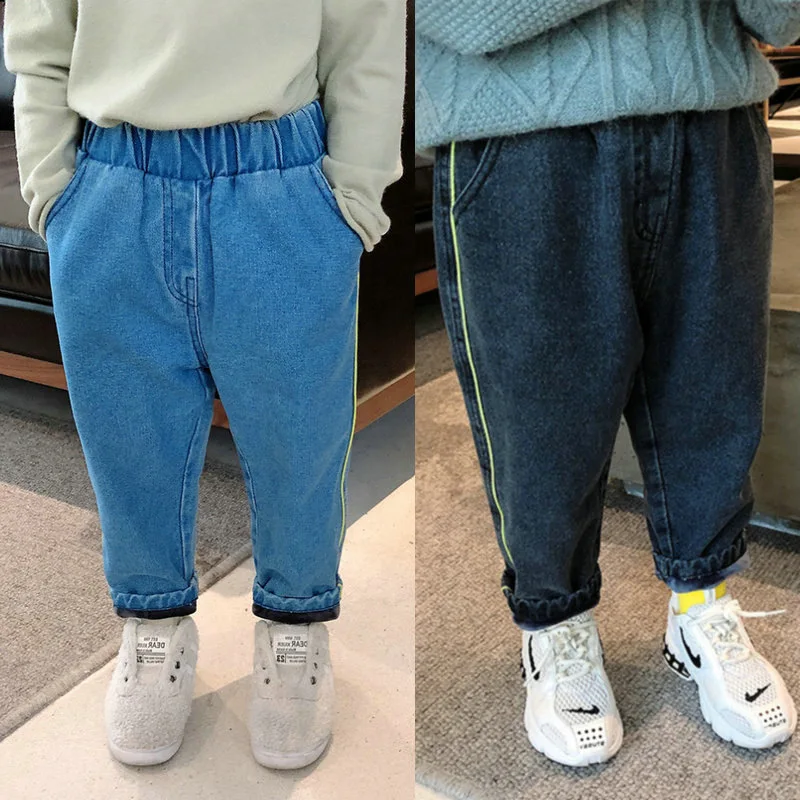 2020 Winter Kids Plus Velvet Jeans Korean Solid Elastic Waist Thicken Denim Pants for Boys Girls Baby High Quality Warm Jeans
2020 Winter Kids Plus Velvet Jeans Korean Solid Elastic Waist Thicken Denim Pants for Boys Girls Baby High Quality Warm Jeans