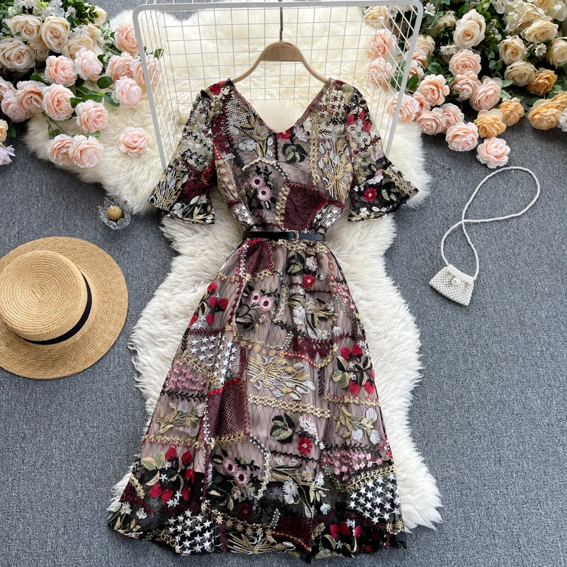 heavy embroidery flower v-neck horn sleeve to receive the waist with the belt over-the-knee feminine women summer dress
heavy embroidery flower v-neck horn sleeve to receive the waist with the belt over-the-knee feminine women summer dress