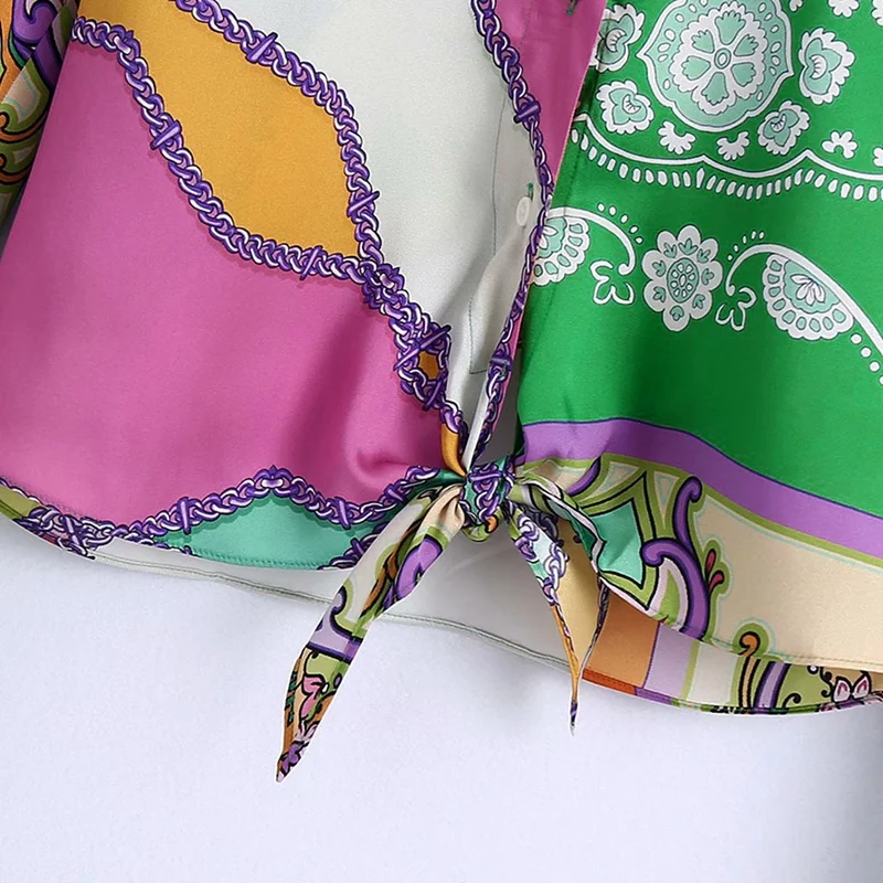 Hawaii Casual Blouse Women Chic Tops Summer Fashion Oversize Casual Holiday Satin Shirts Vintage Femme
Hawaii Casual Blouse Women Chic Tops Summer Fashion Oversize Casual Holiday Satin Shirts Vintage Femme
