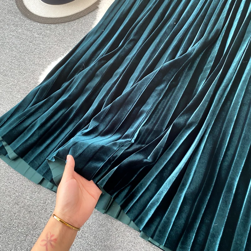 Women Trendy Elastic Waist Pleated Velvet Skirt Popular All-match High Waist Medium Long Velour Skirt
Women Trendy Elastic Waist Pleated Velvet Skirt Popular All-match High Waist Medium Long Velour Skirt