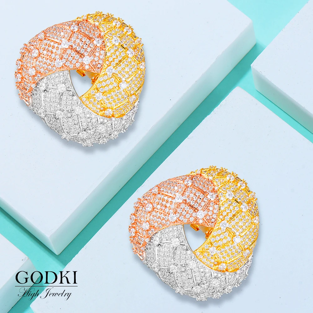 GODKI Luxury 3 Tone Triangle Nigerian Stud Earrings For Women Wedding African Bridal Earrings boucle d'oreille femme
GODKI Luxury 3 Tone Triangle Nigerian Stud Earrings For Women Wedding African Bridal Earrings boucle d'oreille femme