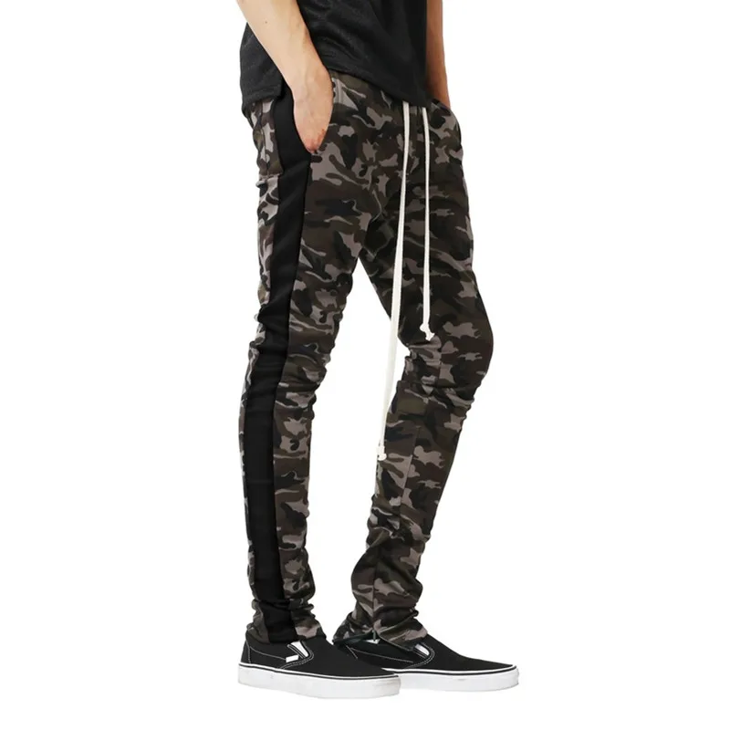 Men's Clothing 2021 Winter Explosion Models Men's Slim Sweatpants Camouflage Printing Color Matching Foot Zipper Casual Trousers
Men's Clothing 2021 Winter Explosion Models Men's Slim Sweatpants Camouflage Printing Color Matching Foot Zipper Casual Trousers