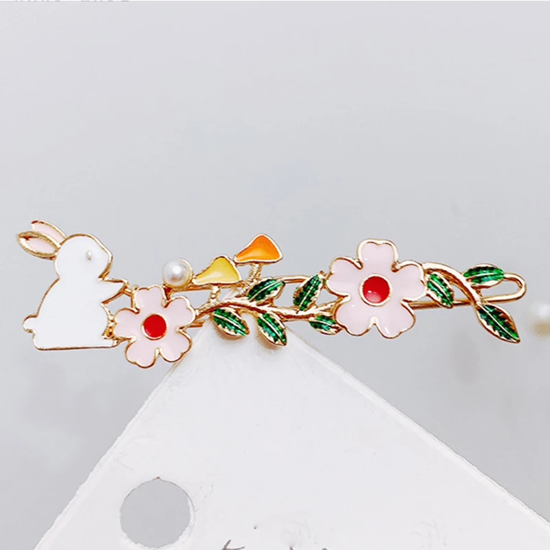 Korean version of the cute fashion wild metal matte clip fresh cartoon rabbit flower hairpin headdress Headwear
Korean version of the cute fashion wild metal matte clip fresh cartoon rabbit flower hairpin headdress Headwear