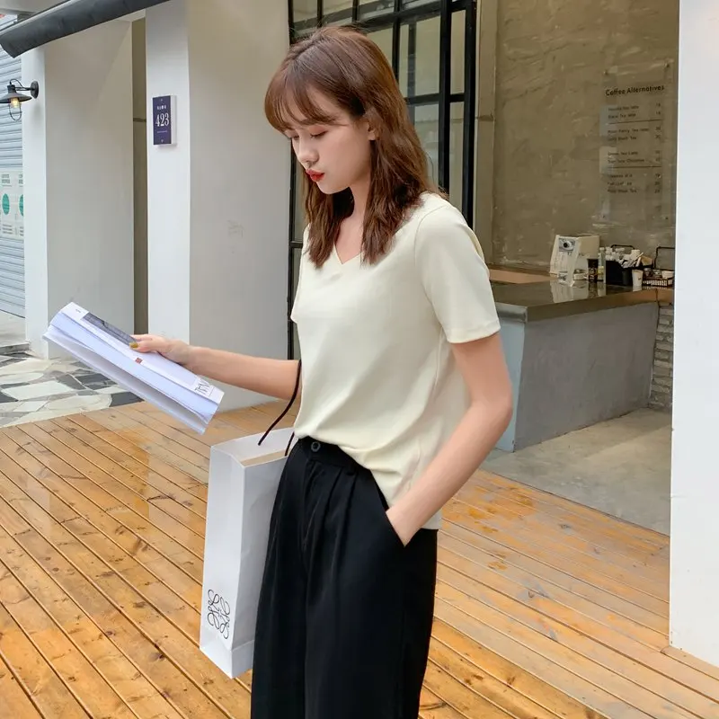 ~ 2021 main promotion ~ real shooting ~ Korean women's simple short sleeve cotton solid color V-neck T-shirt summer
~ 2021 main promotion ~ real shooting ~ Korean women's simple short sleeve cotton solid color V-neck T-shirt summer