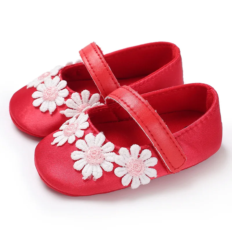 Spring and Autumn Soft Non-slip Princess Shoes Shallow Mouth Embroidered Baby Toddler Shoes 0-1 Old Female Baby Shoes 2019 
Spring and Autumn Soft Non-slip Princess Shoes Shallow Mouth Embroidered Baby Toddler Shoes 0-1 Old Female Baby Shoes 2019