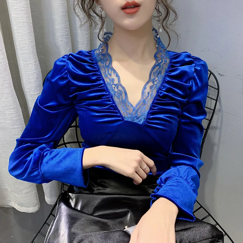 New Elegant Women Autumn Winter lace bottoming t shirt inner puff sleeve velvet v-neck top long-sleeved t-shirt
New Elegant Women Autumn Winter lace bottoming t shirt inner puff sleeve velvet v-neck top long-sleeved t-shirt