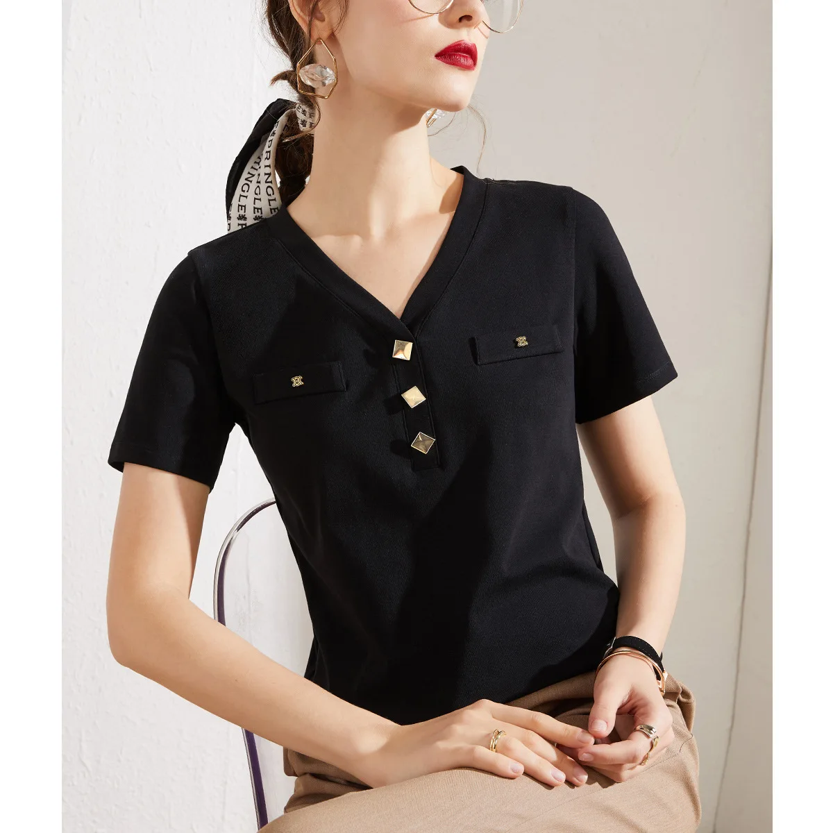 European Short Sleeve T-Shirt Women's 2021 Spring and Summer New Style V-neck TshirtS Cotton Plus Size White Tee Top
European Short Sleeve T-Shirt Women's 2021 Spring and Summer New Style V-neck TshirtS Cotton Plus Size White Tee Top