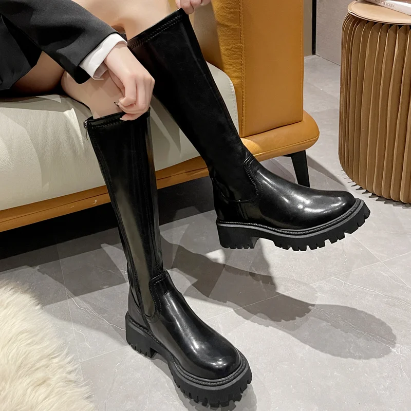 2022 Autumn Fashion Paltform Mid Tube Women's Casual Boots Side Zipper Round Head Square Heel Women's Chelsea Motorcycle Boots 
2022 Autumn Fashion Paltform Mid Tube Women's Casual Boots Side Zipper Round Head Square Heel Women's Chelsea Motorcycle Boots