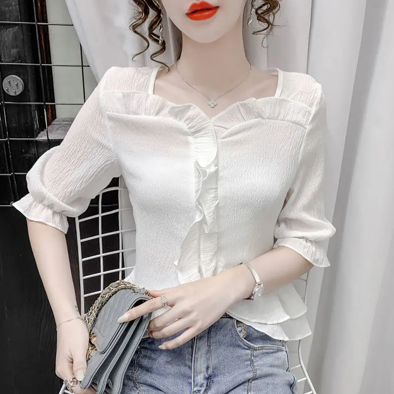 Chiffon shirt women's summer 2021 new style ruffled waist and thin wild short top with fungus
Chiffon shirt women's summer 2021 new style ruffled waist and thin wild short top with fungus