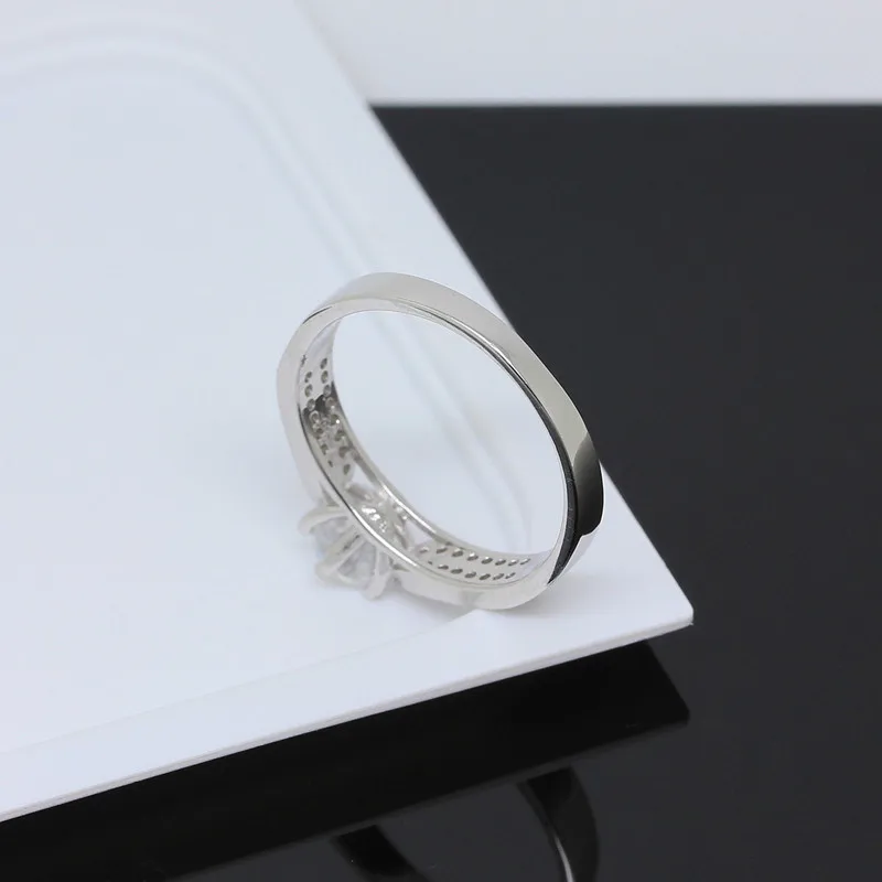 S925 Sterling Silver double row diamond ring fashion six claw micro inlaid zircon diamond ring for girlfriend and wife
S925 Sterling Silver double row diamond ring fashion six claw micro inlaid zircon diamond ring for girlfriend and wife